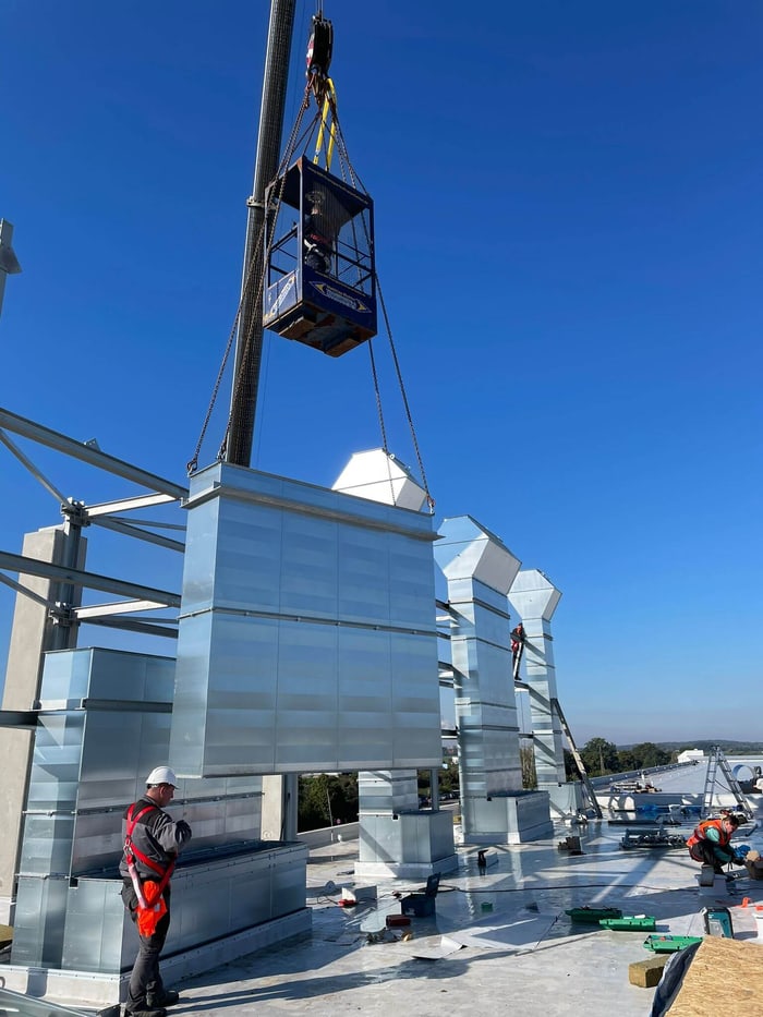 Flexible-Lackieranlage-fuer-Faun-Viatec.jpg - Lackieranlagen | Pulverbeschichtungsanlagen | Vorbehandlungsanlagen Flexible-Lackieranlage-fuer-Faun-Viatec