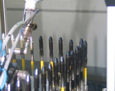 Automatische_Lackieranlage_fuer_Kugelschreiberspitzen