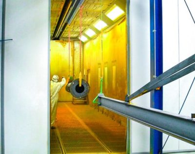 Lackierkabine_zur_Beschichtung_von_Schwenkkranelementen