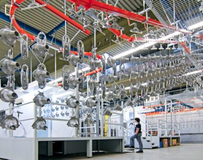 Pulverbeschichtungsanlage_zur_Beschichtung_von_Serienteilen.jpg Pulverbeschichtungsanlage_zur_Beschichtung_von_Serienteilen