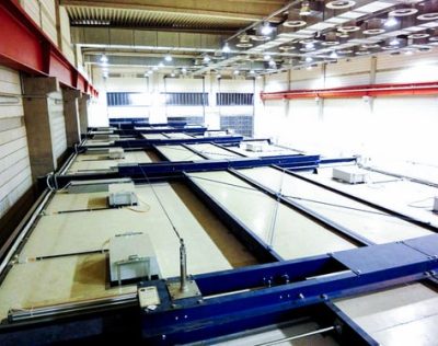 Schiebedachelemente_in_einer_Strahlkabine_zur_Teilezufuehrung_mit_einem_Hallenkran.jpg Schiebedachelemente_in_einer_Strahlkabine_zur_Teilezufuehrung_mit_einem_Hallenkran