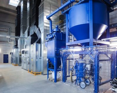 Technikbereich_einer_Freistrahlkabine_fuer_Maschinenbauteile.jpg Technikbereich_einer_Freistrahlkabine_fuer_Maschinenbauteile