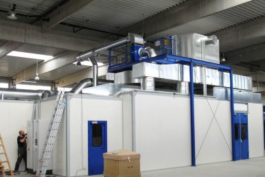 Bei_der_Kabinenmontage.jpg Bei_der_Kabinenmontage