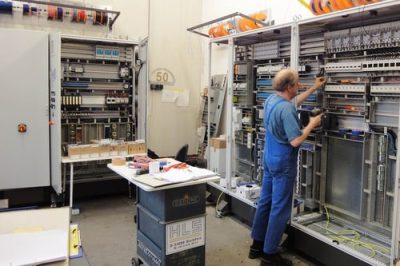 Schaltschrank_Fertigung_fuer_Lackieranlagen.jpg Schaltschrank_Fertigung_fuer_Lackieranlagen