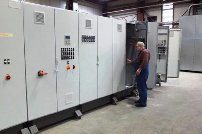 Schaltschrankfertigung_fuer_Vorbehandlungsanlagen.jpg Schaltschrankfertigung_fuer_Vorbehandlungsanlagen