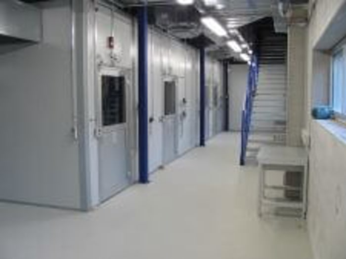 Projekt für die Luftfahrtbranche erfolgreich abgeschlossen - Lackieranlagen | Pulverbeschichtungsanlagen | Vorbehandlungsanlagen