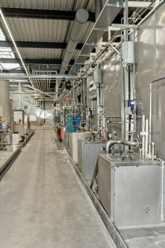 Pulverbeschichtungsanlage für Fahrwekteile - Lackieranlagen | Pulverbeschichtungsanlagen | Vorbehandlungsanlagen