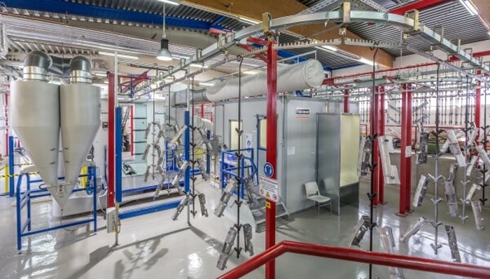 Pulverbeschichtungsanlage für moderne Arbeitswelten bei Haworth - Lackieranlagen | Pulverbeschichtungsanlagen | Vorbehandlungsanlagen