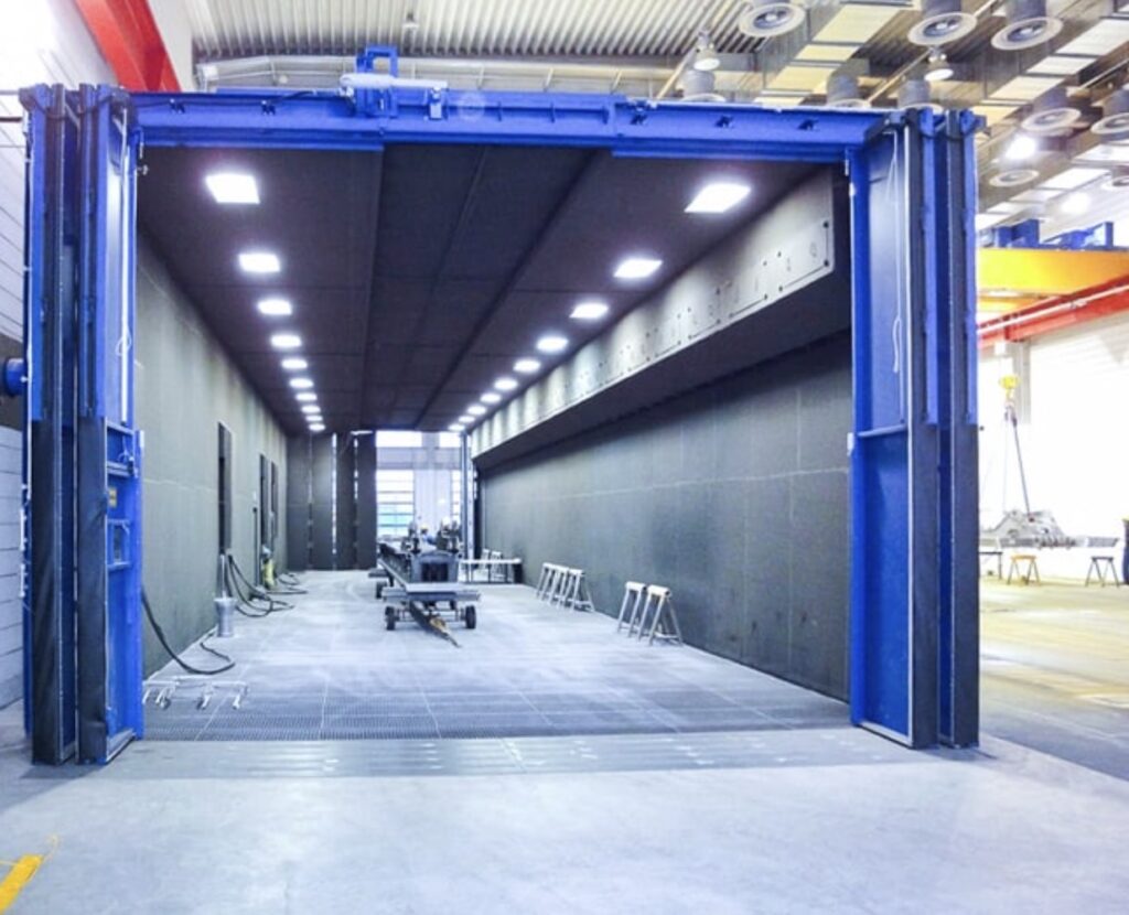 Strahlkabinen_Komplettloesung_Heimer - Lackieranlagen | Pulverbeschichtungsanlagen | Vorbehandlungsanlagen Strahlkabinen_Komplettloesung_Heimer